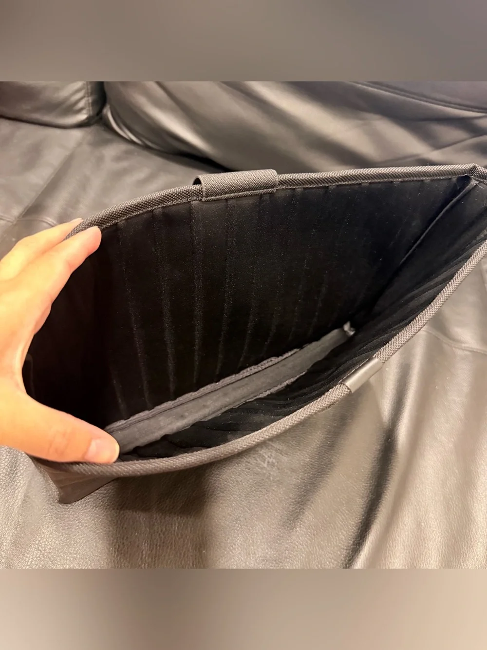TUMI Black Laptop/Document Padded Sleeve Pouch – NWOT